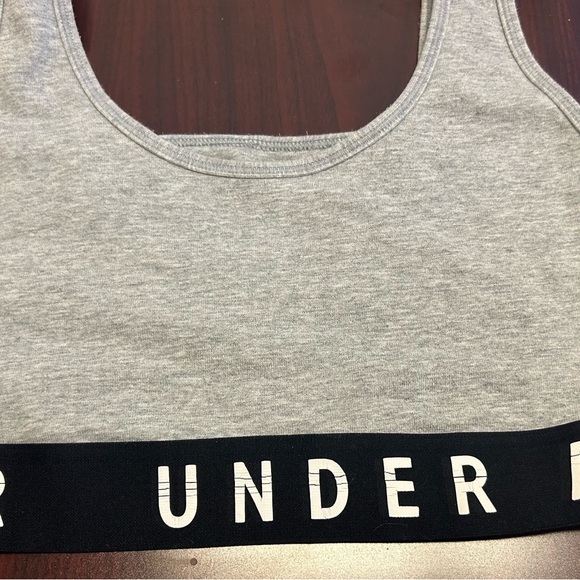 Under Armour Fitted Sports Bra Sz XSmall - Picture 3 of 13